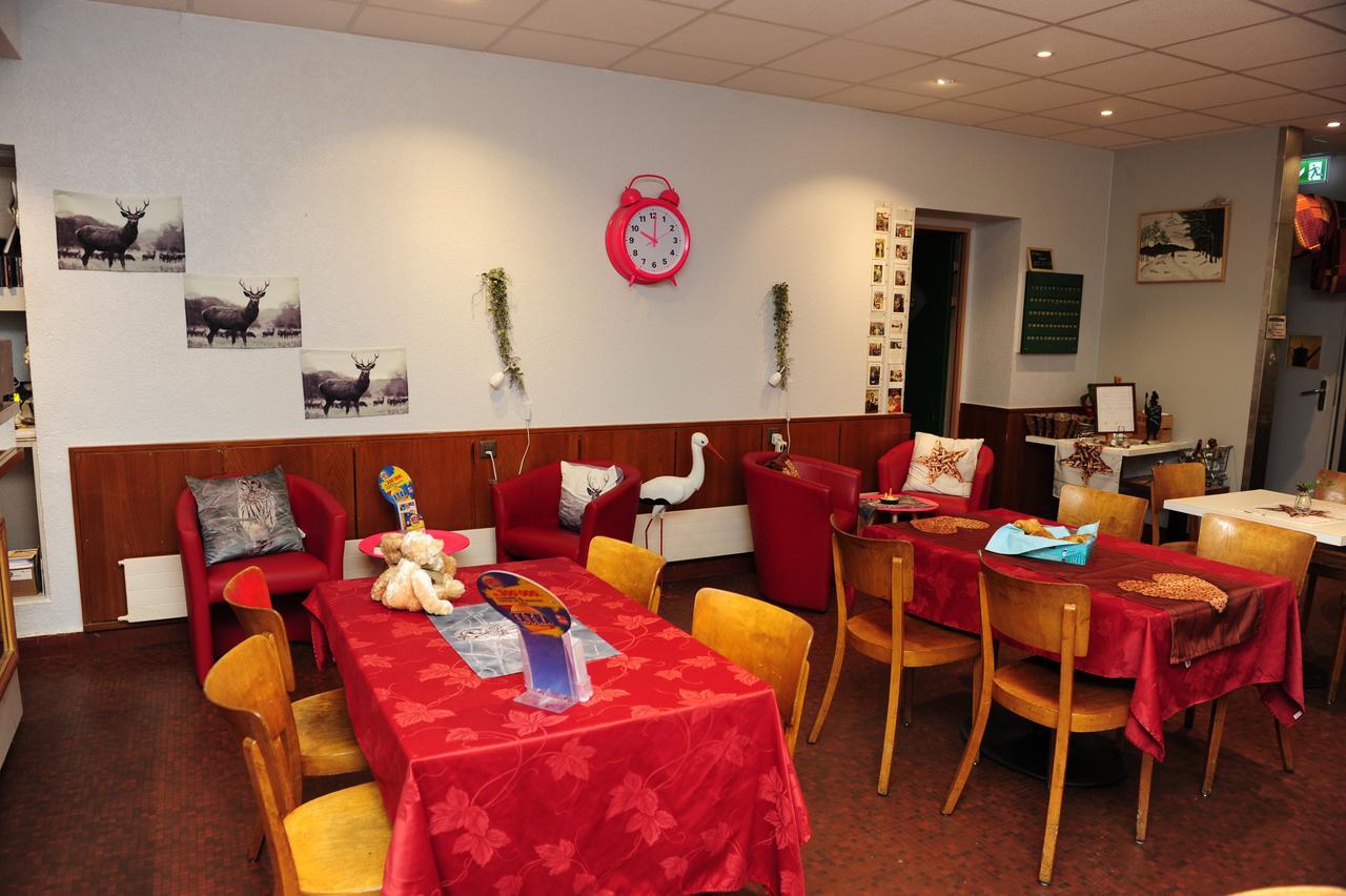 Hotel Restaurant Au Chasseur Orbe Extérieur photo